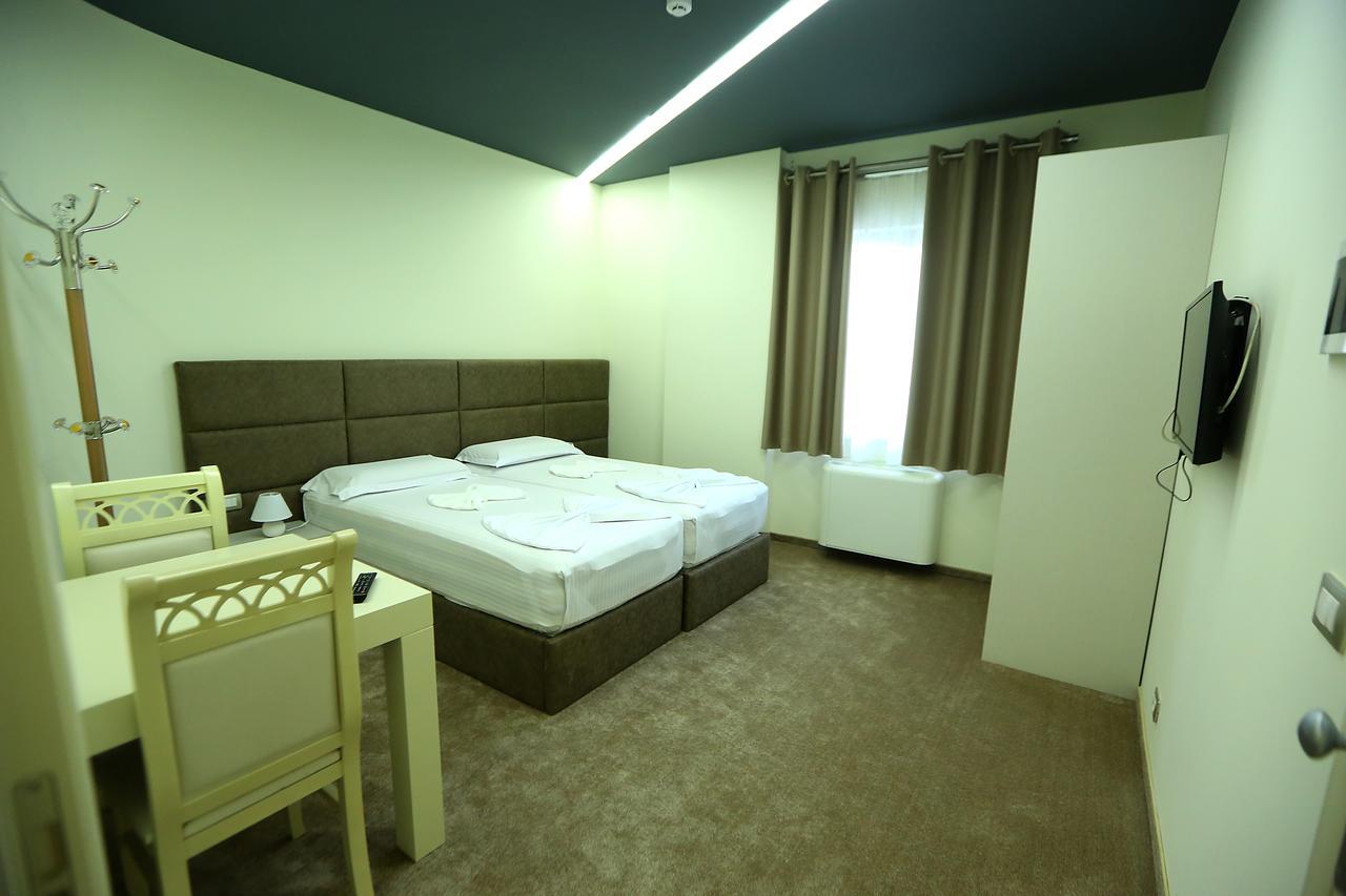 Hotel Vllaznia Shkoder Exterior photo