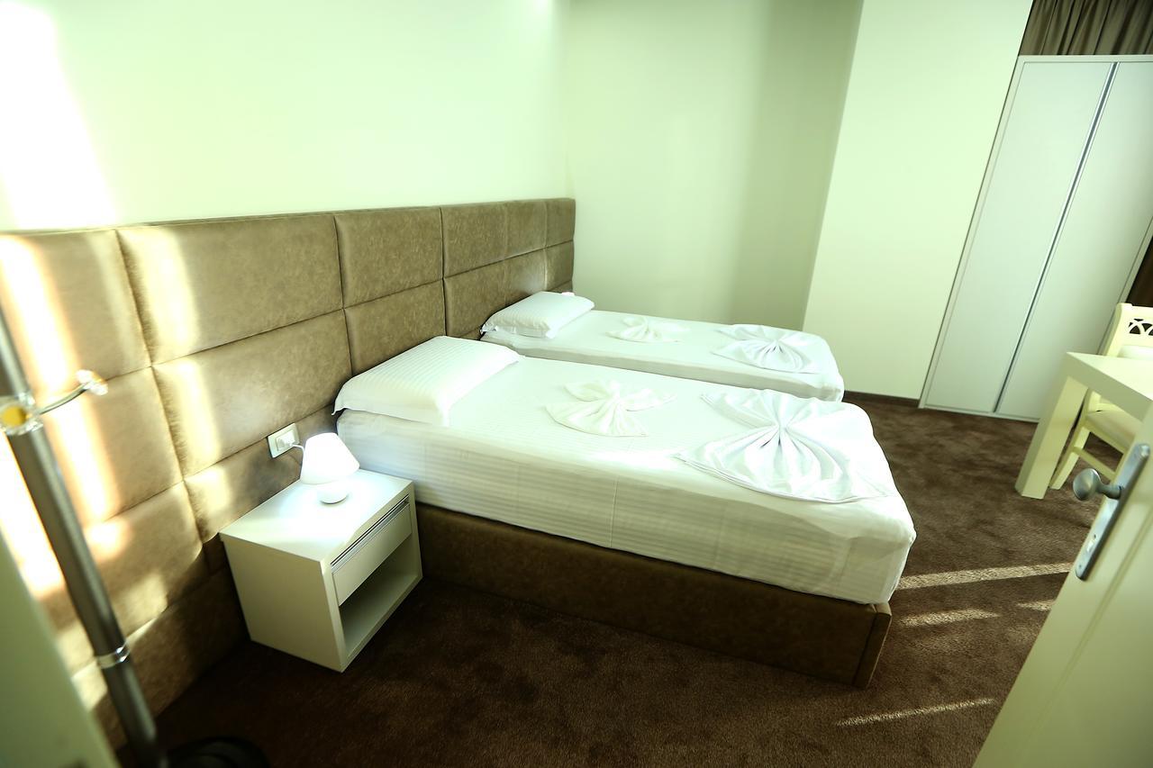 Hotel Vllaznia Shkoder Exterior photo
