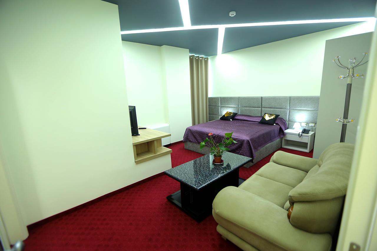 Hotel Vllaznia Shkoder Exterior photo